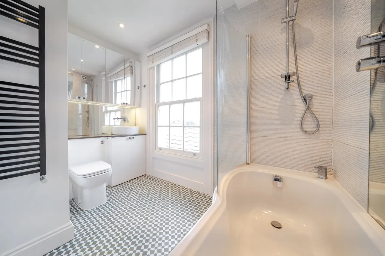 Old Devonshire Road, London, SW12, photo 11