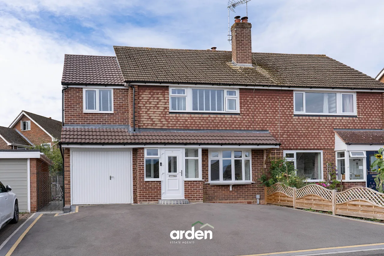 4 bed house for sale, Hinton Avenue, Alvechurch, B48