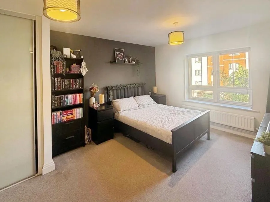 London Road, Binfield, RG42, photo 7