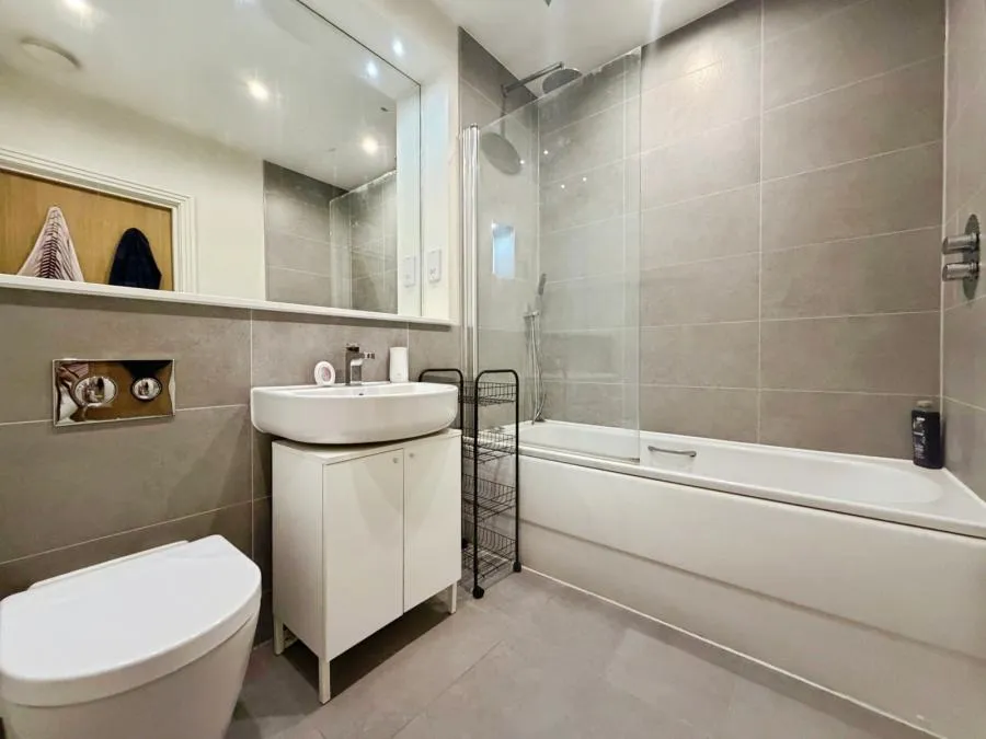 London Road, Binfield, RG42, photo 6
