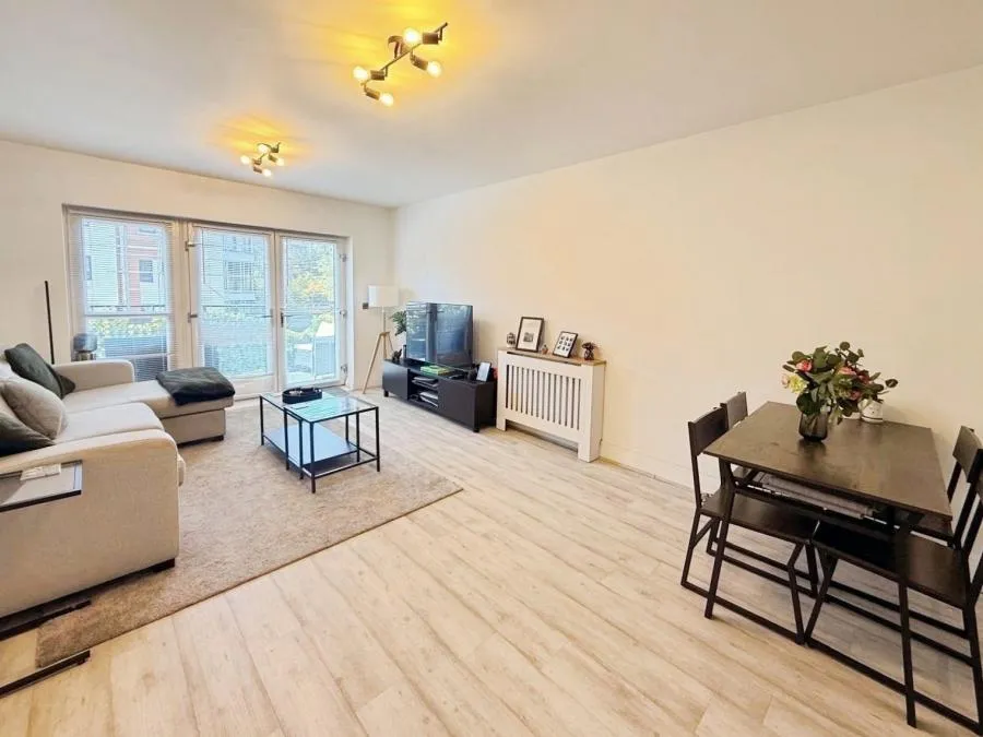 London Road, Binfield, RG42, photo 5