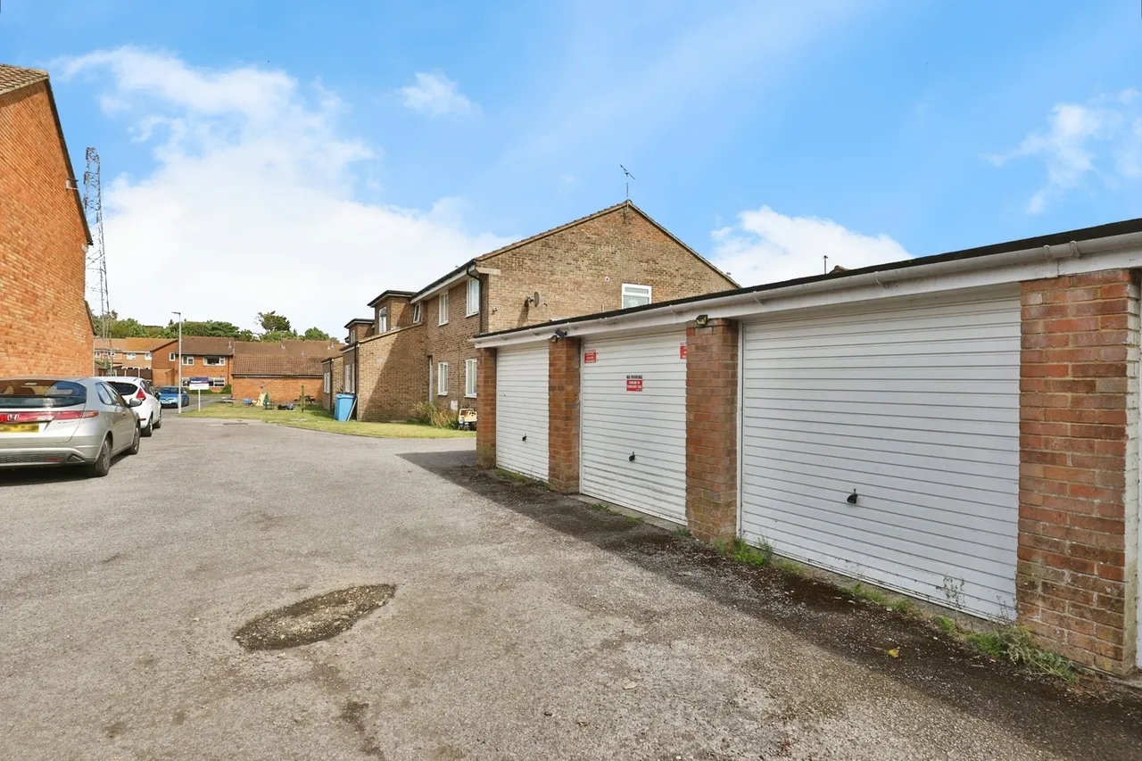 Aspen Gardens, Poole, BH12, photo 15
