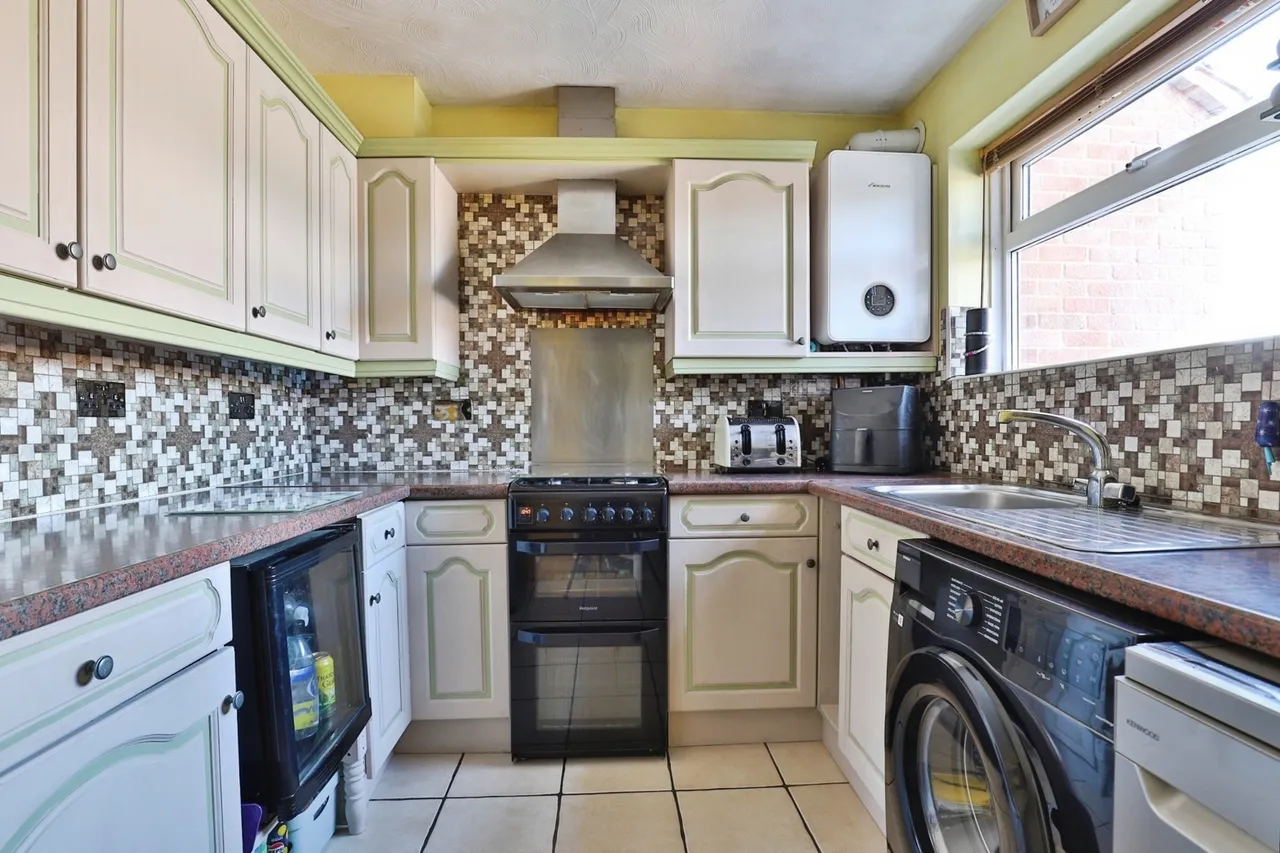 Aspen Gardens, Poole, BH12, photo 4