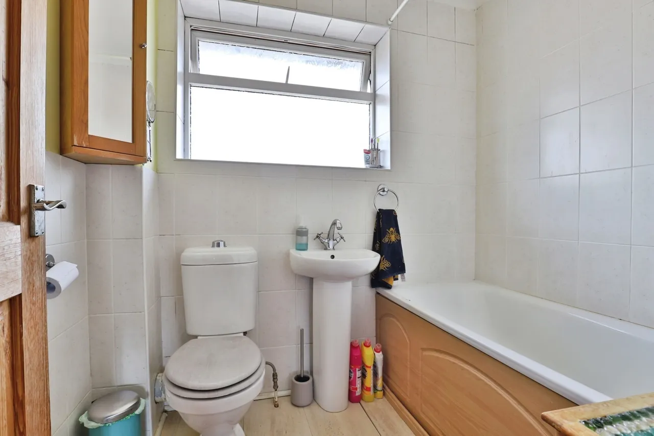Aspen Gardens, Poole, BH12, photo 11
