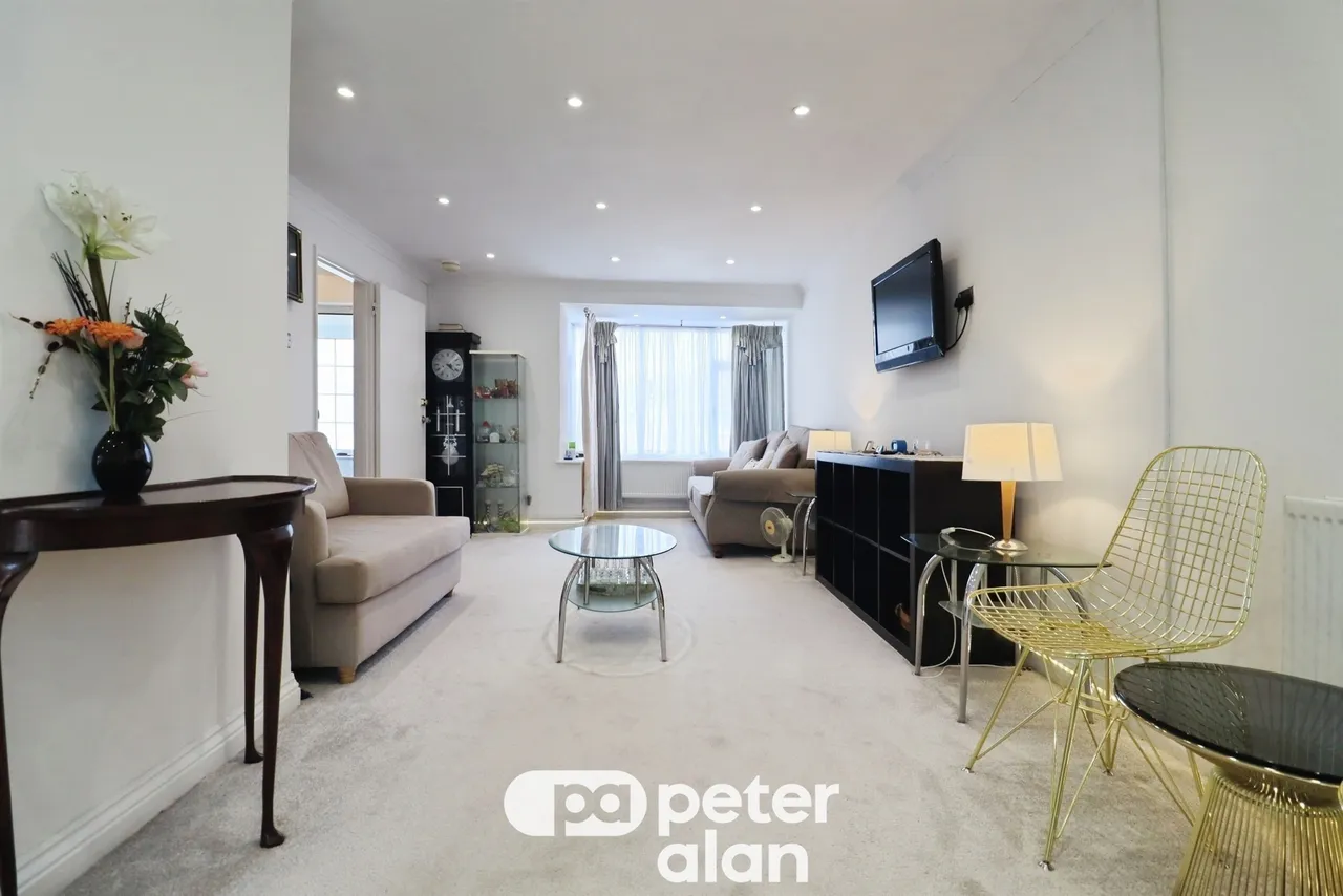 Lakeside Drive, Cardiff, CF23, photo 5
