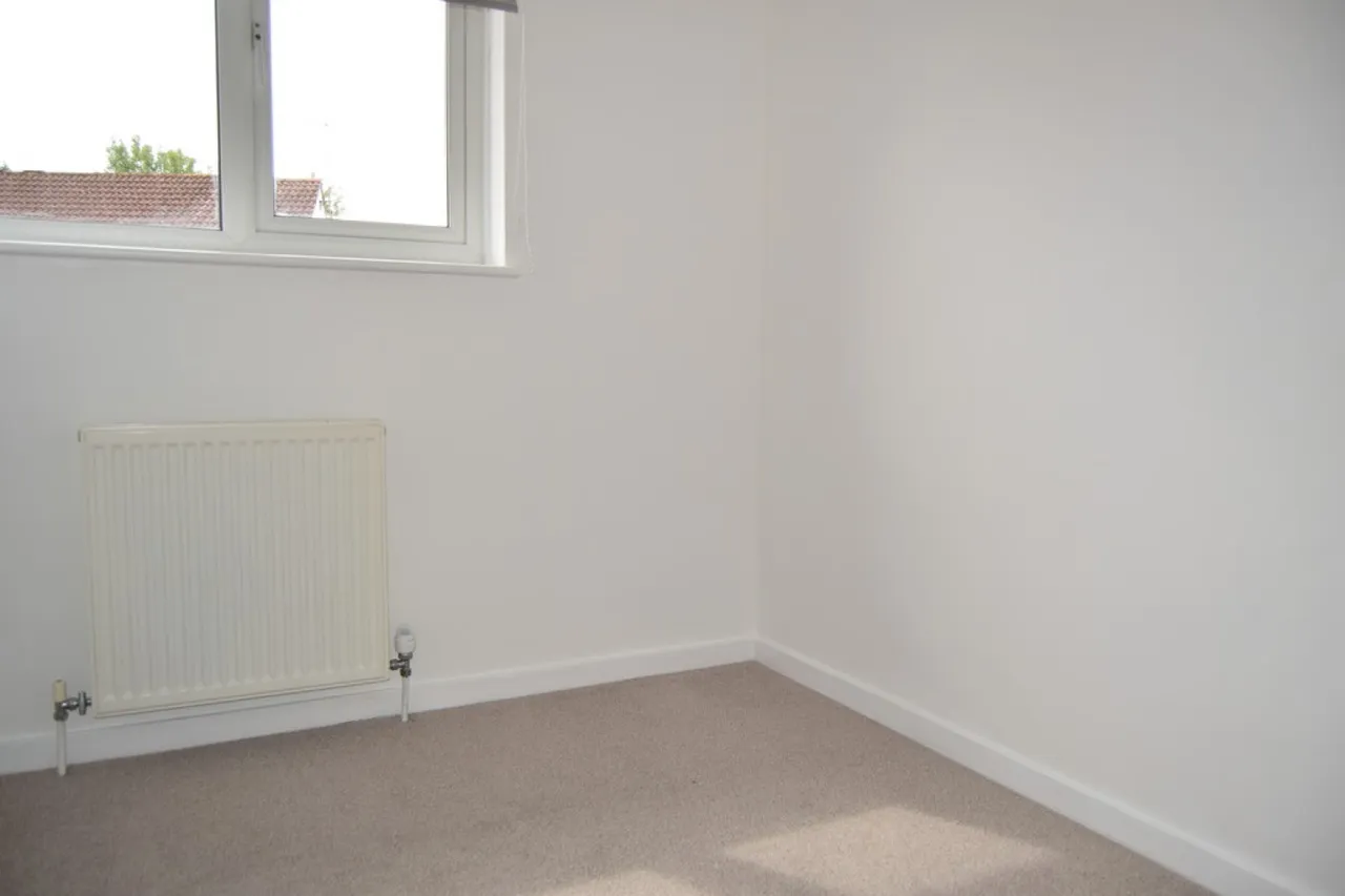 Nuthatch Close, Creekmoor, BH17, photo 9