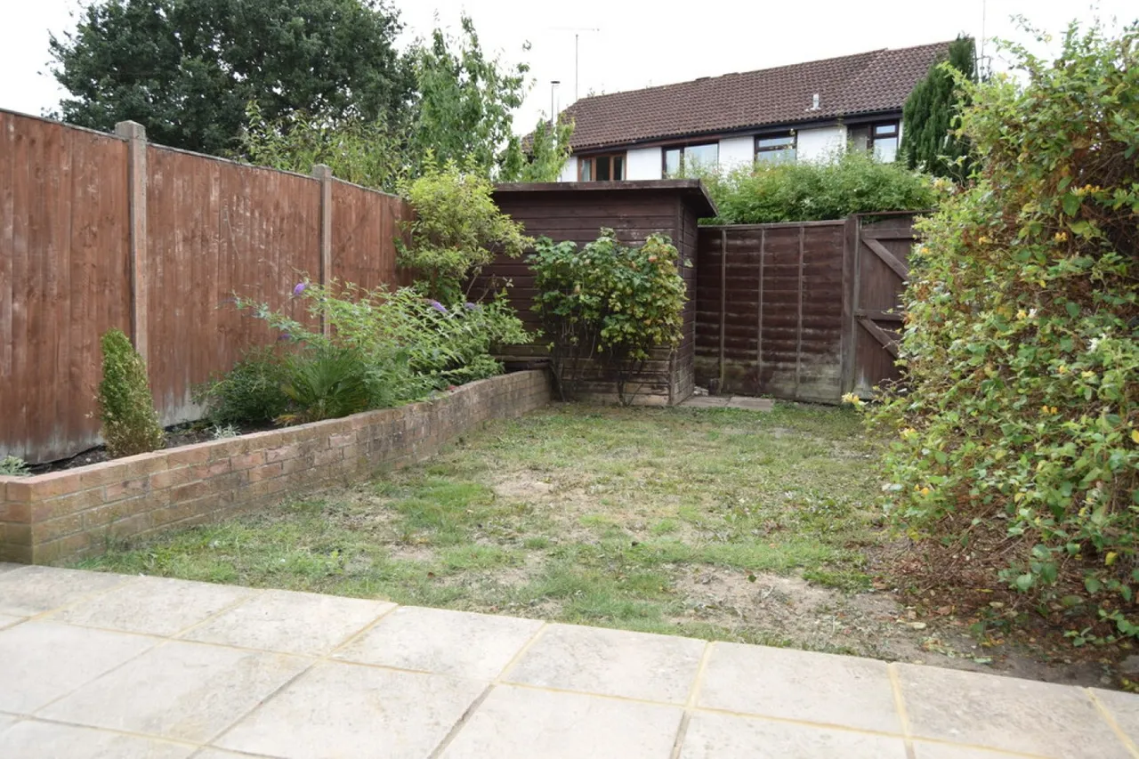 Nuthatch Close, Creekmoor, BH17, photo 10