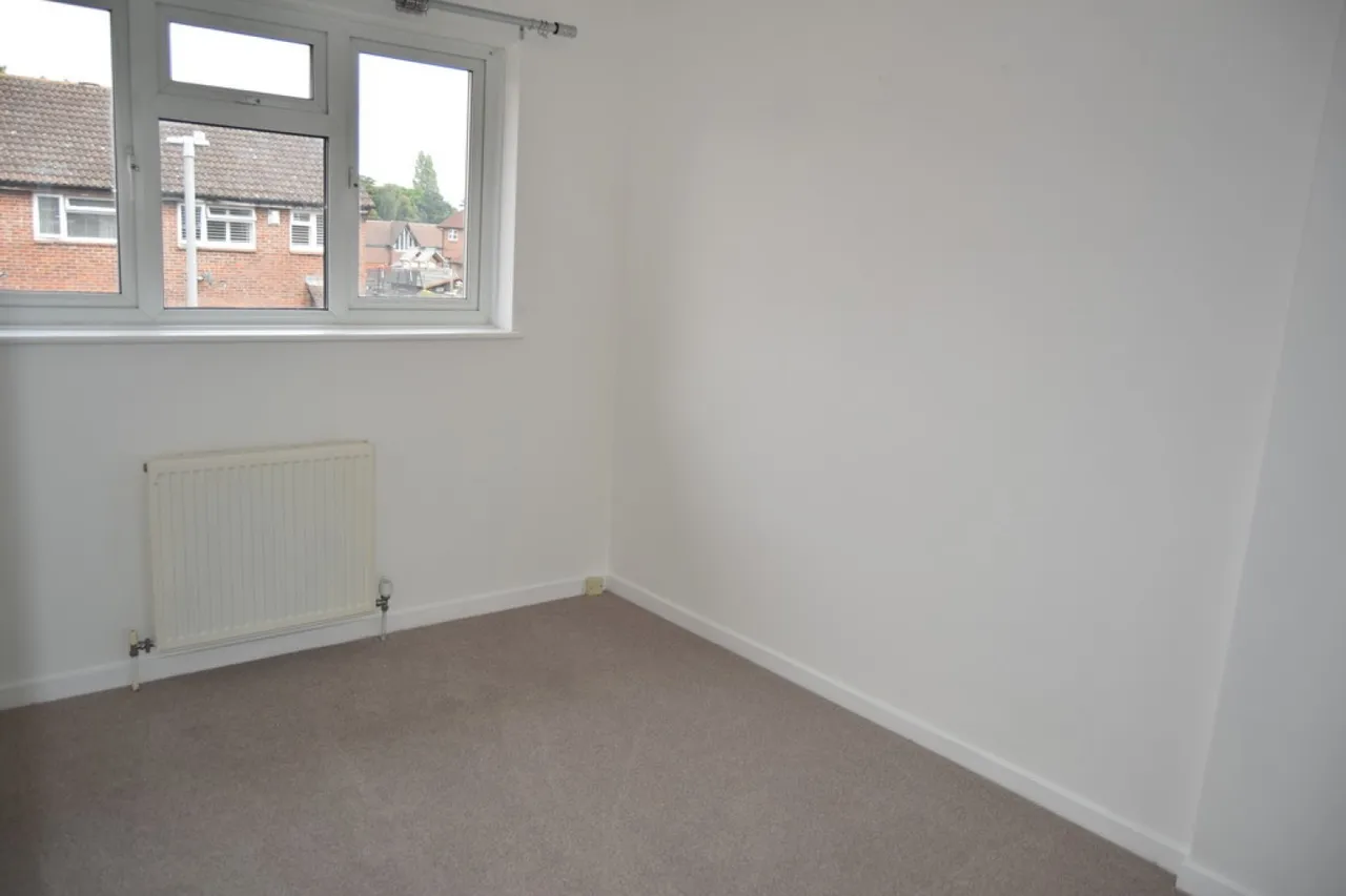 Nuthatch Close, Creekmoor, BH17, photo 6