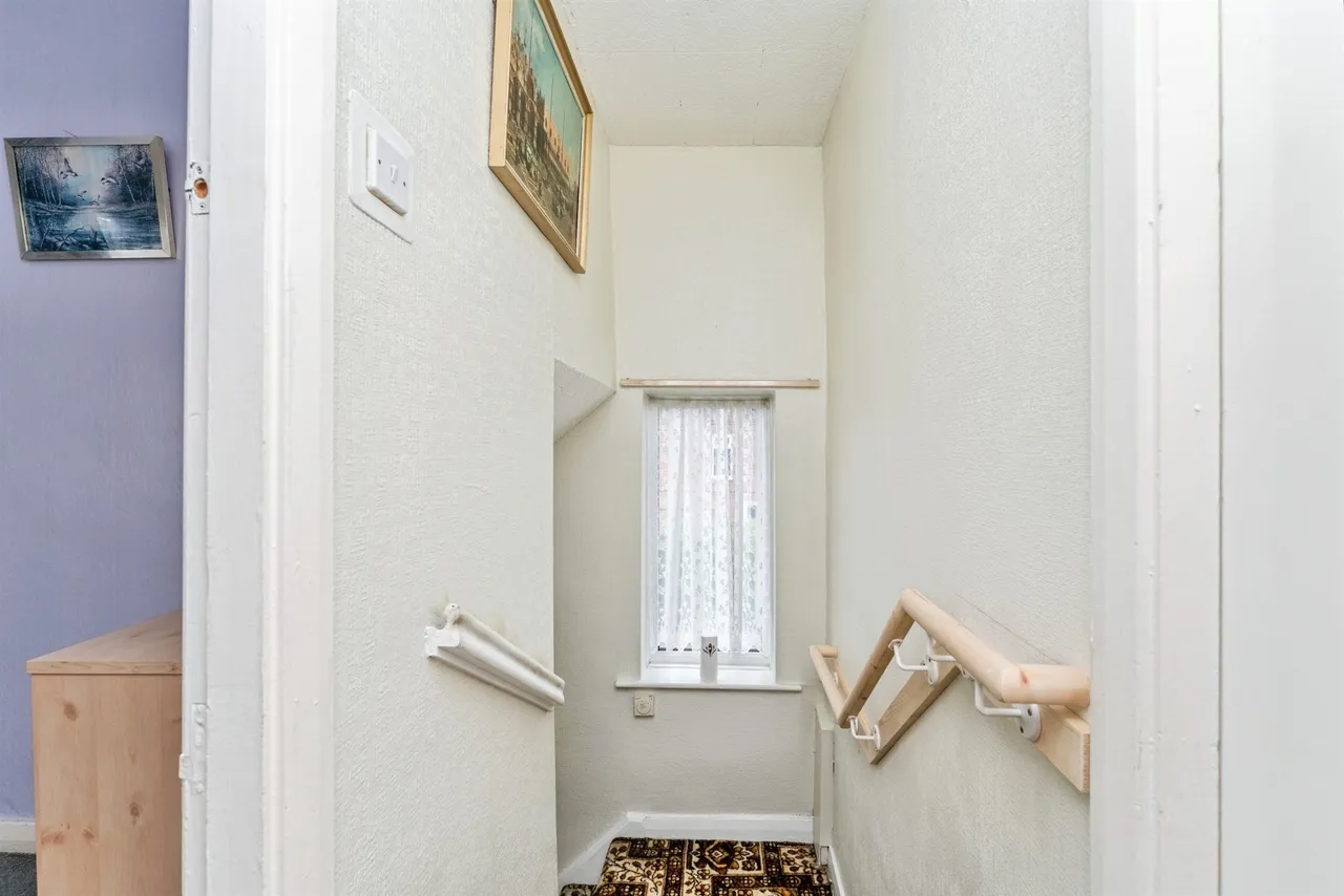 Victoria Road, Saltney, CH4, photo 12