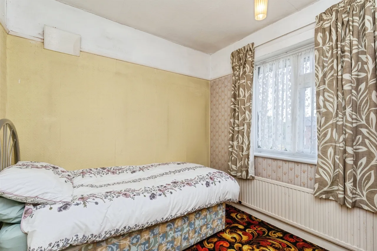 Victoria Road, Saltney, CH4, photo 13