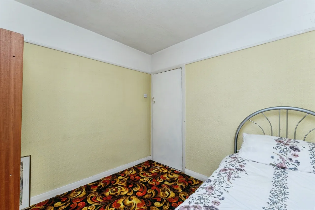 Victoria Road, Saltney, CH4, photo 14