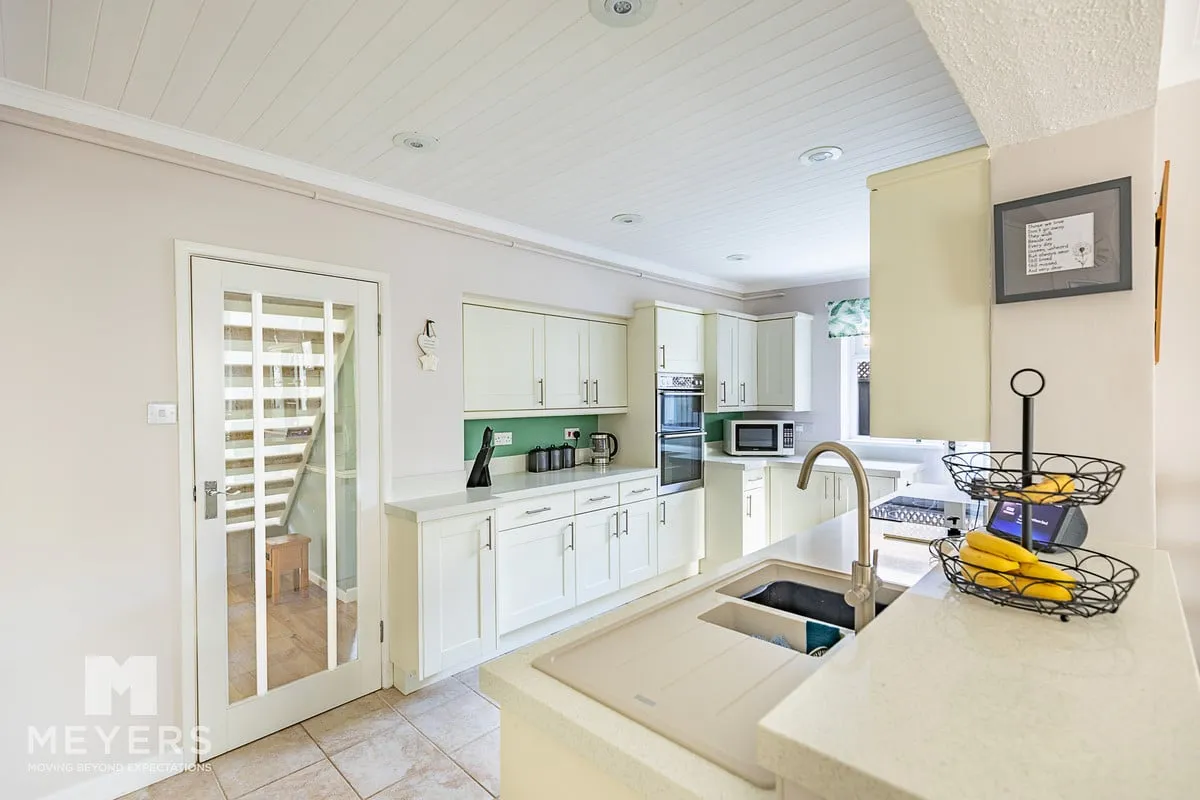 Moorside Road, West Moors, BH22, photo 3