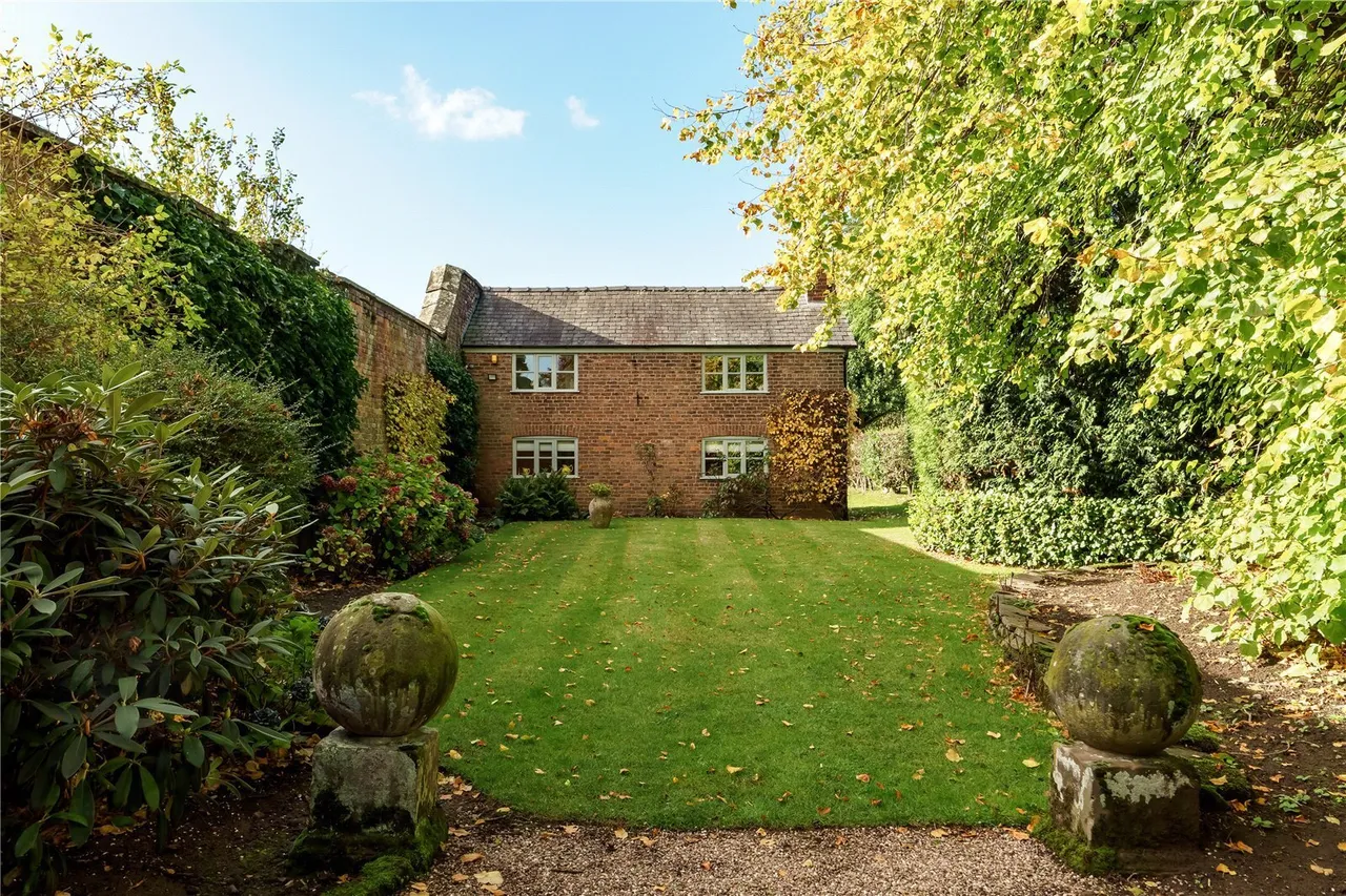 Holmes Chapel Road, Lower Withington, SK11, photo 27