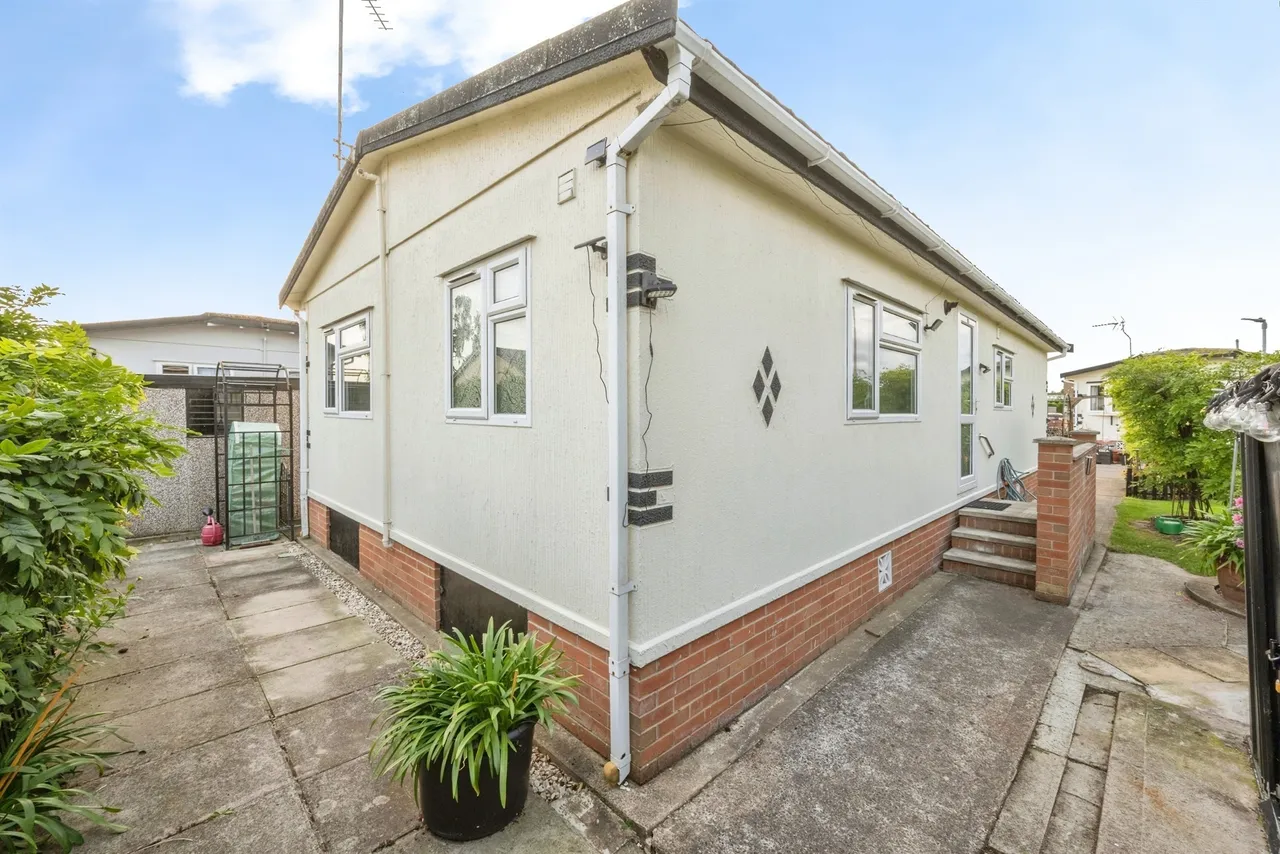 Palm Grove Court, Thorne, DN8, photo 13