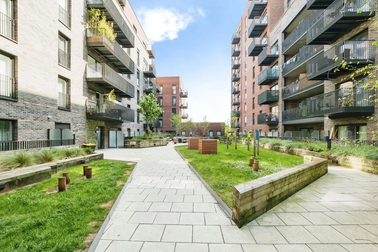 Ron Leighton Way, London, E6, photo 7