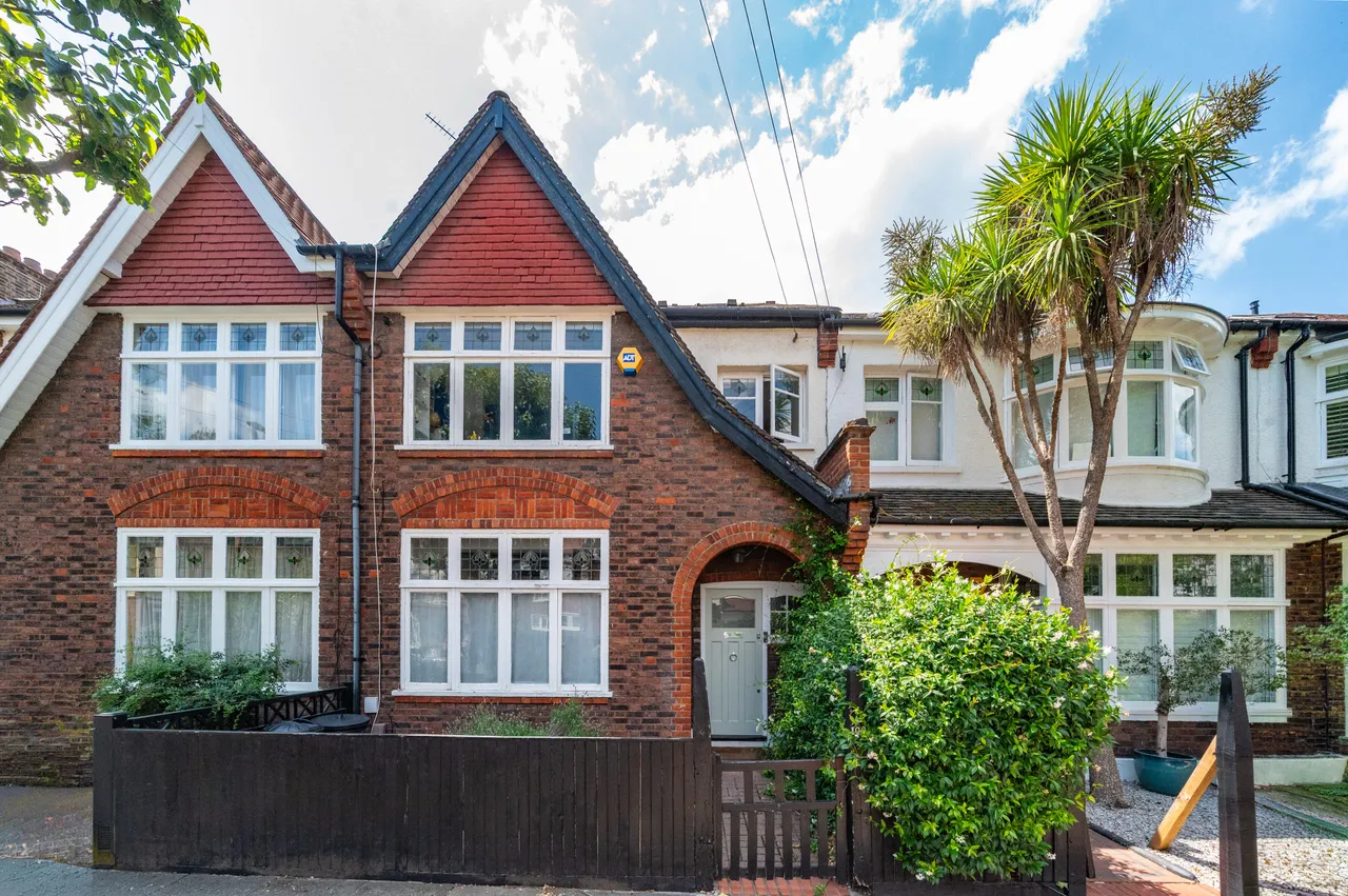 4 bed house for sale, London, SW11