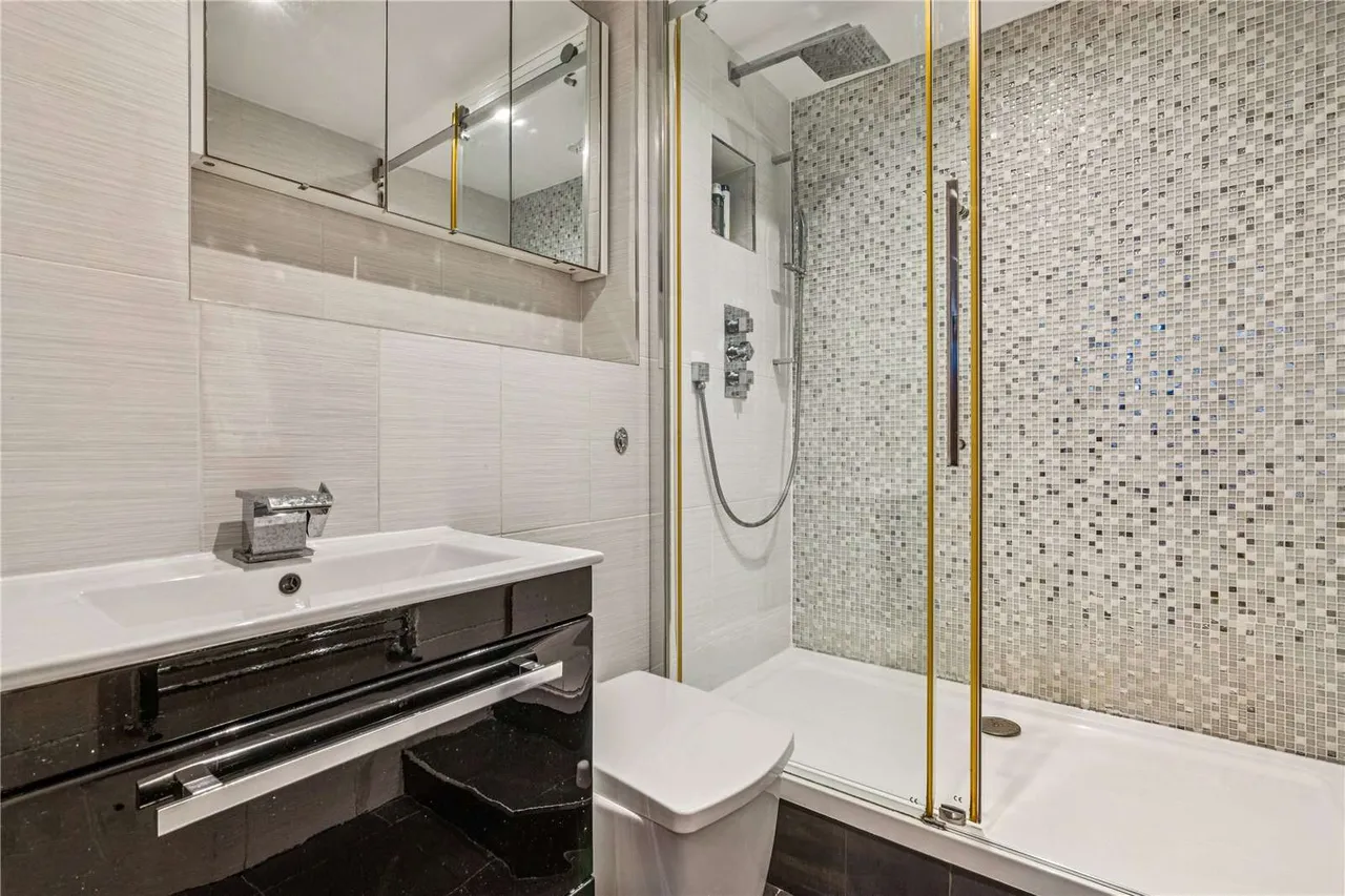 Balham Grove, London, SW12 8AZ, photo 11