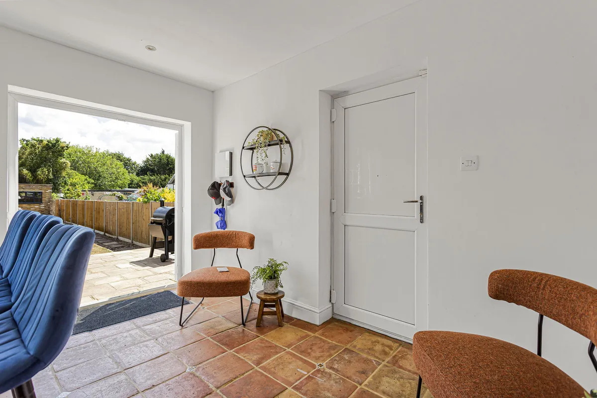 Shepperton, TW17, photo 9