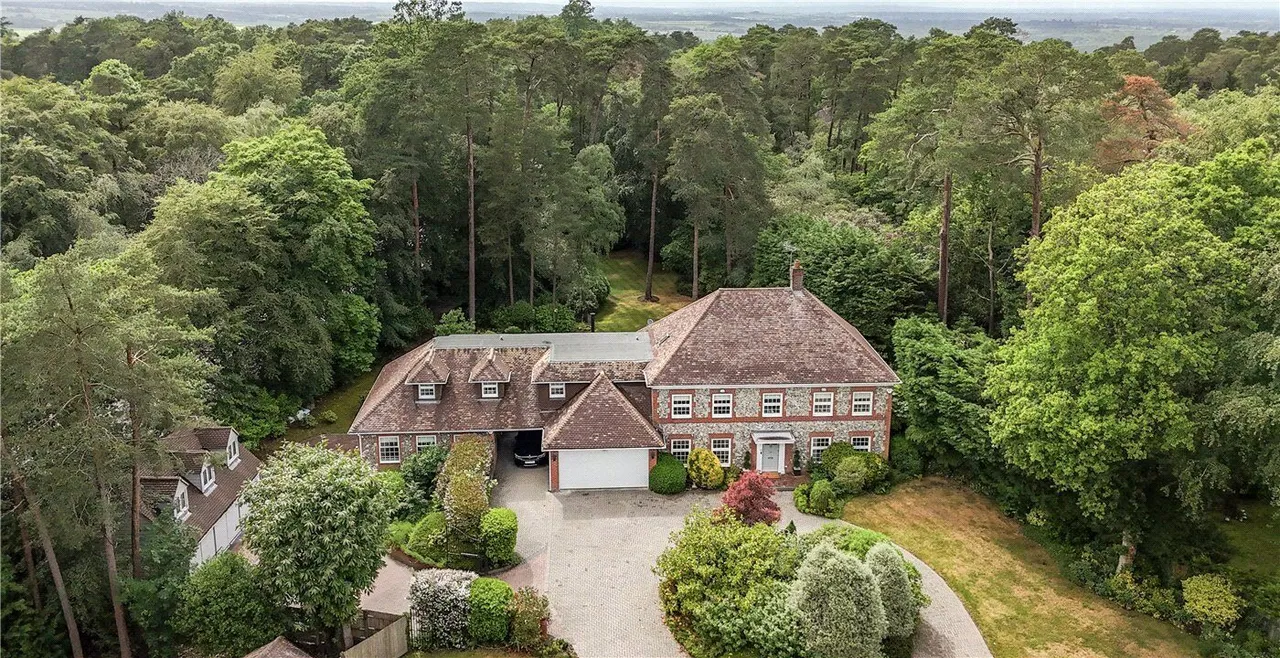 Kestrel Close, Ewshot, GU10, photo 13