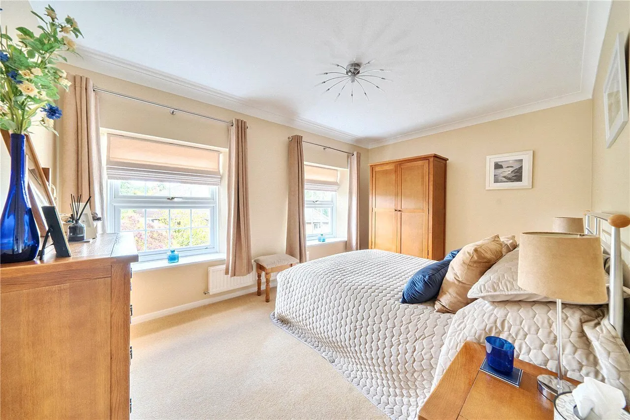 Kestrel Close, Ewshot, GU10, photo 8