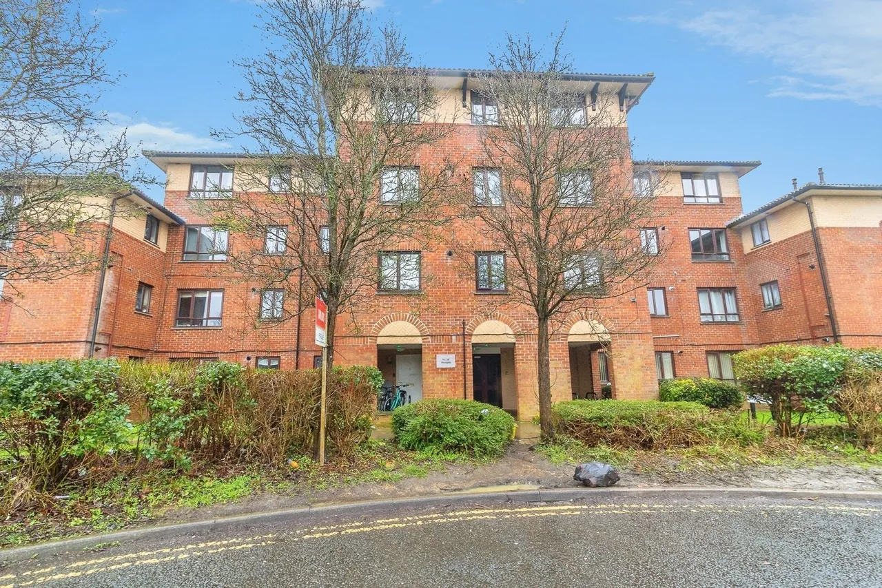 Moorgate, Leadenhall, Milton Keynes, Buckinghamshire, MK6, photo 4