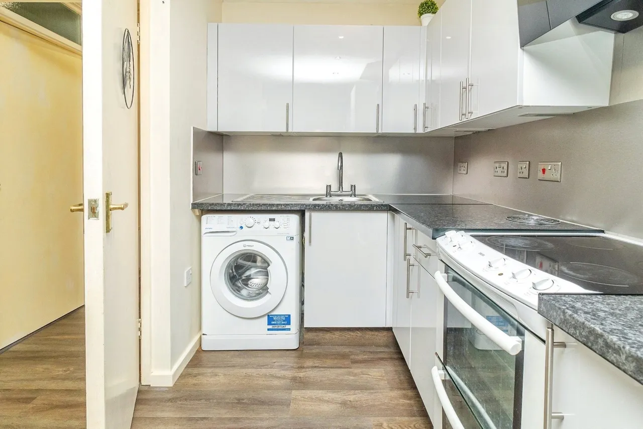 Moorgate, Leadenhall, Milton Keynes, Buckinghamshire, MK6, photo 7