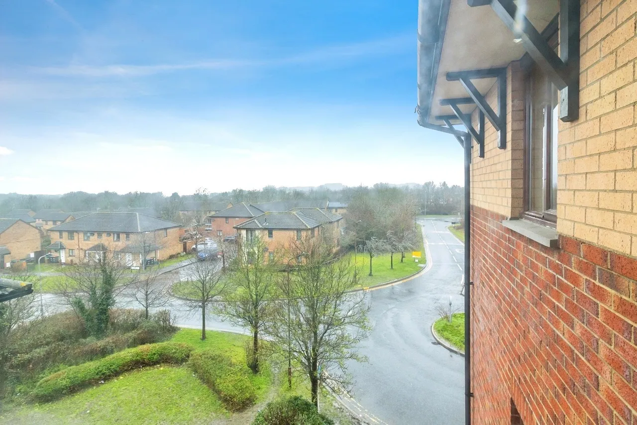 Moorgate, Leadenhall, Milton Keynes, Buckinghamshire, MK6, photo 2