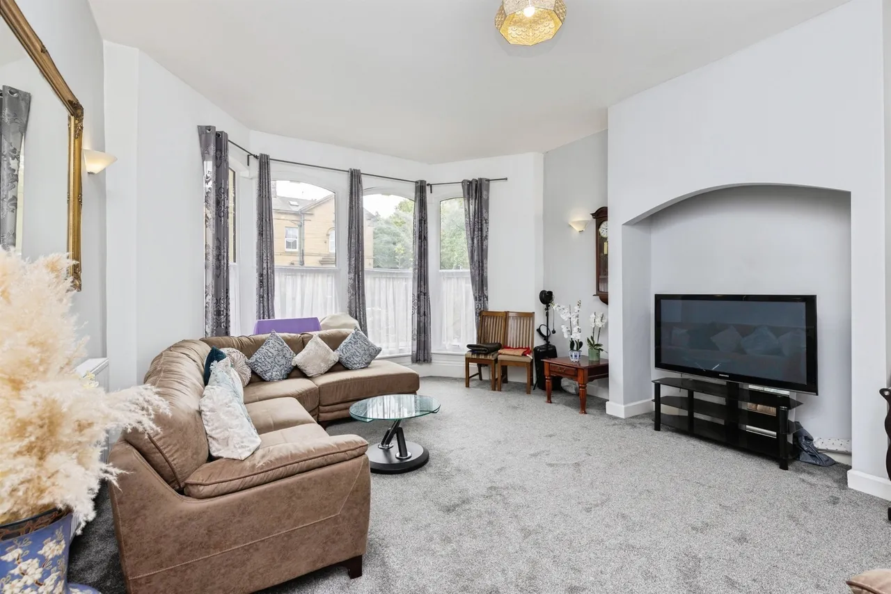 Walmer Villas, Bradford, photo 2
