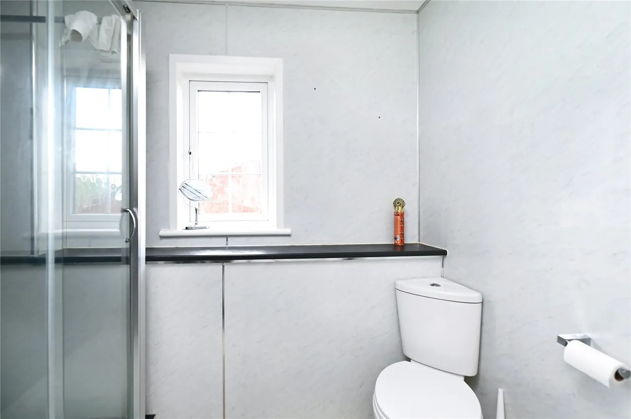 Hithermoor Road, Stanwell Moor, TW19, photo 3