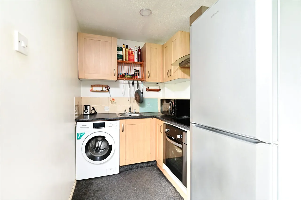 Hithermoor Road, Stanwell Moor, TW19, photo 6