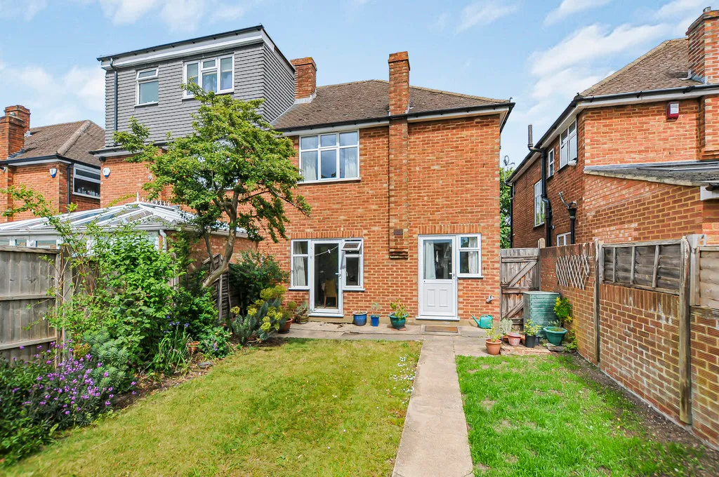 Oxford Road, Denham, UB9, photo 3
