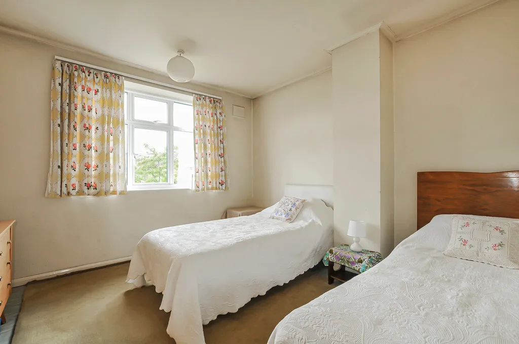 Oxford Road, Denham, UB9, photo 20
