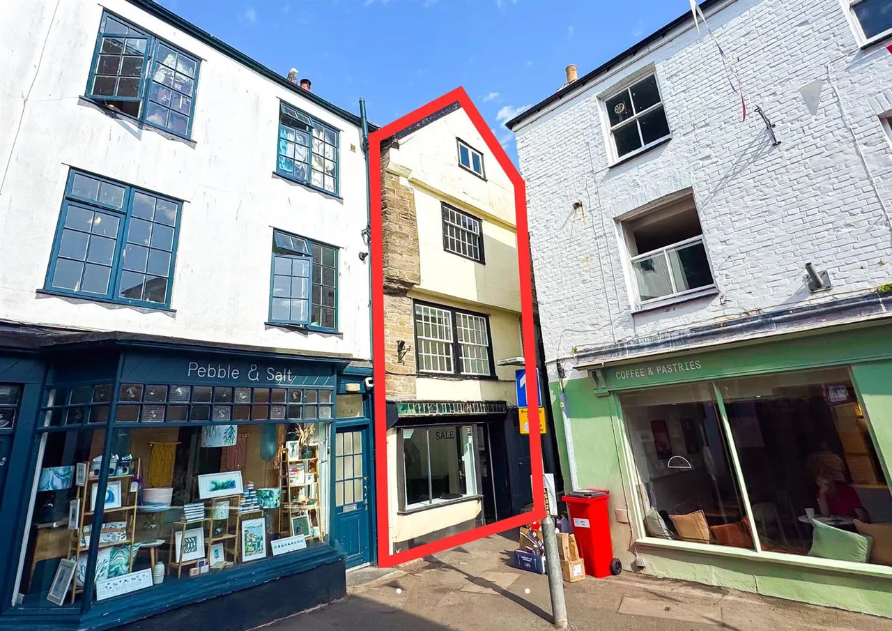 flat for sale, South Street, Fowey