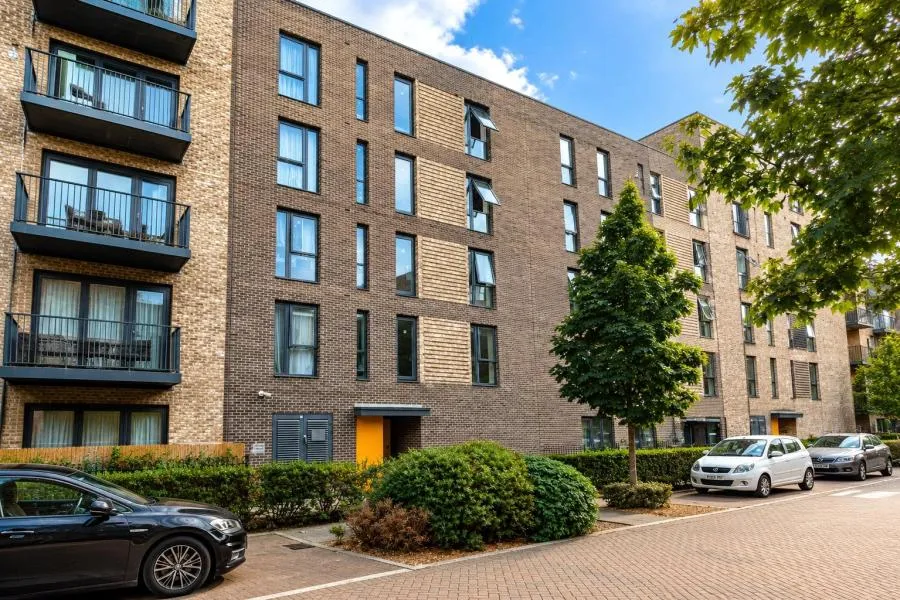 1 bed flat for sale, Telegraph Avenue, London, NW9
