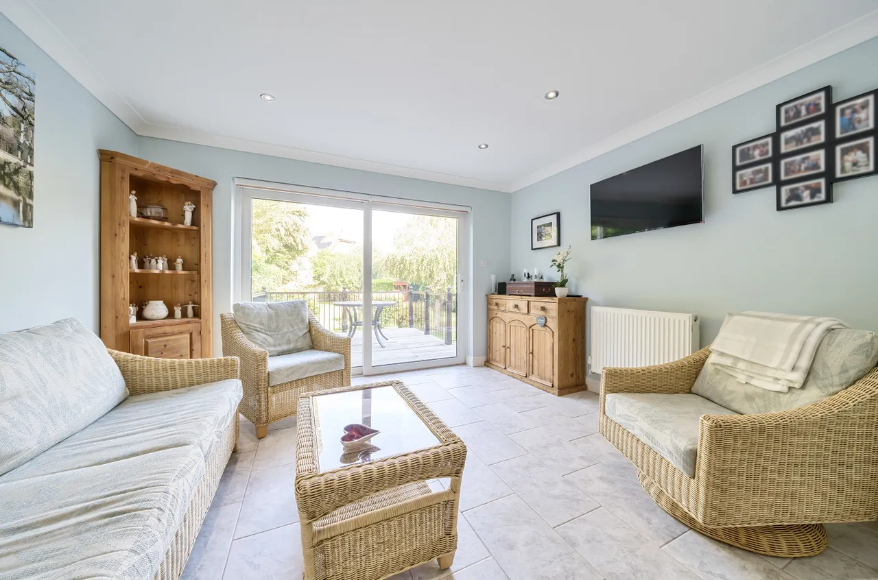 Portesbery Road, Camberley, Surrey, GU15 3TD, photo 7
