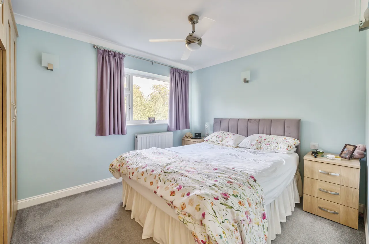 Portesbery Road, Camberley, Surrey, GU15 3TD, photo 10