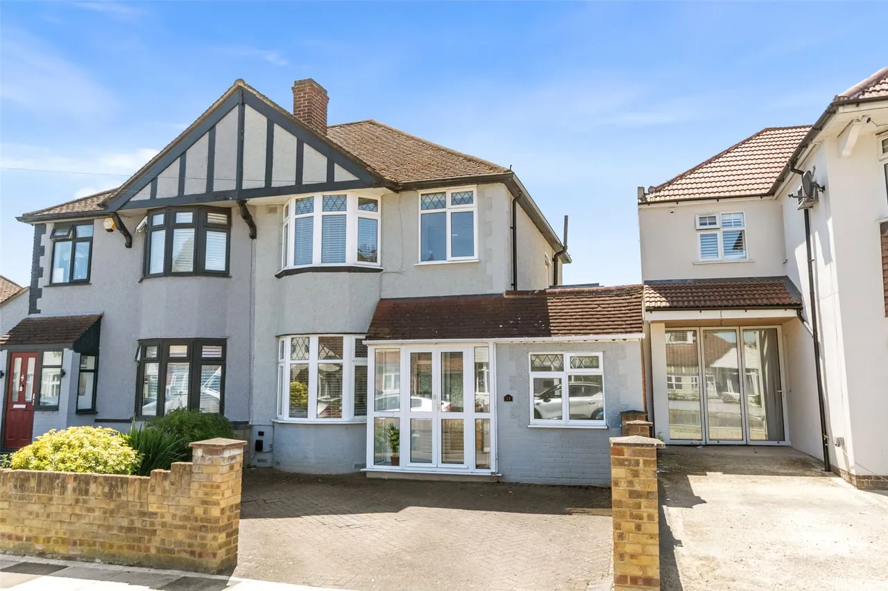 4 bed house for sale — Sheringham Avenue, Twickenham, TW2 6AW
