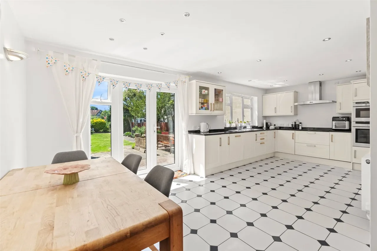 Sheringham Avenue, Twickenham, TW2 6AW, photo 5