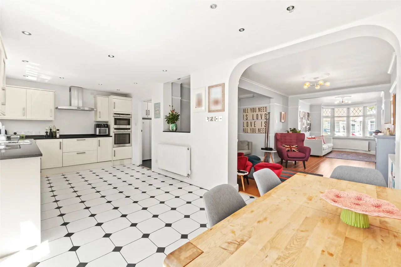 Sheringham Avenue, Twickenham, TW2 6AW, photo 6