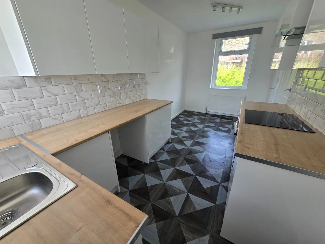 Cedar Avenue, Haslingden, Rossendale, BB4 5NH, photo 4
