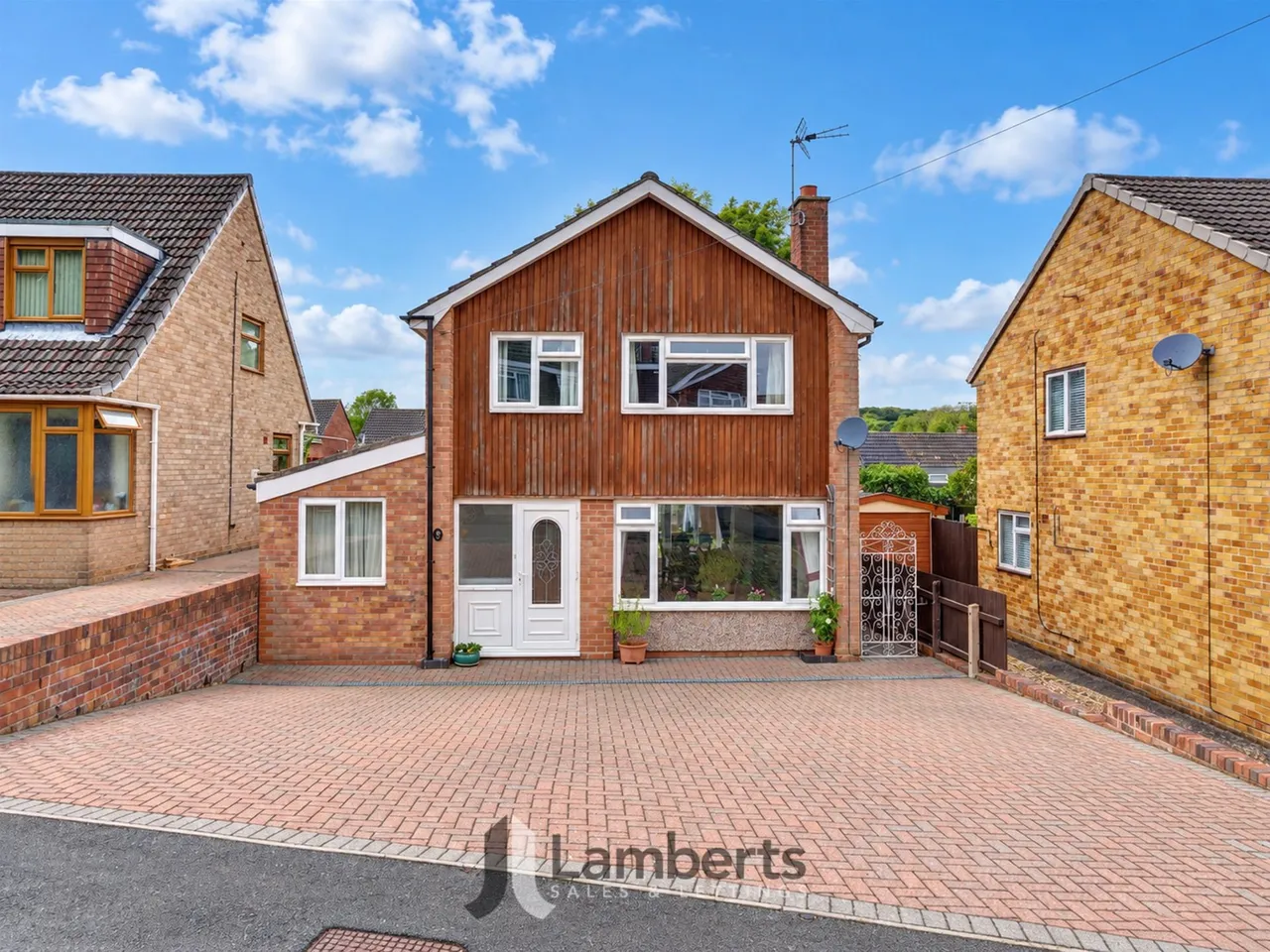 4 bed house for sale, Corbizum Avenue, Studley