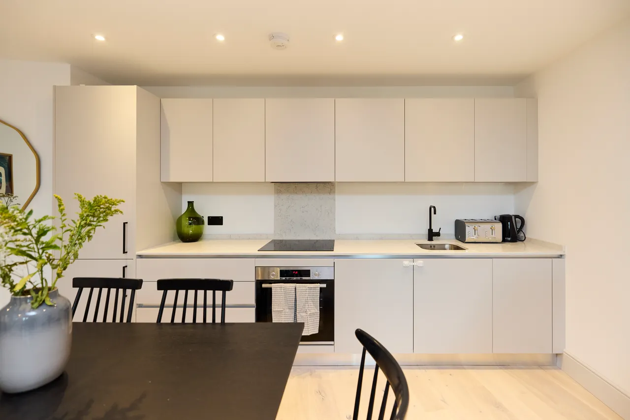 Station Road, SW19, photo 12