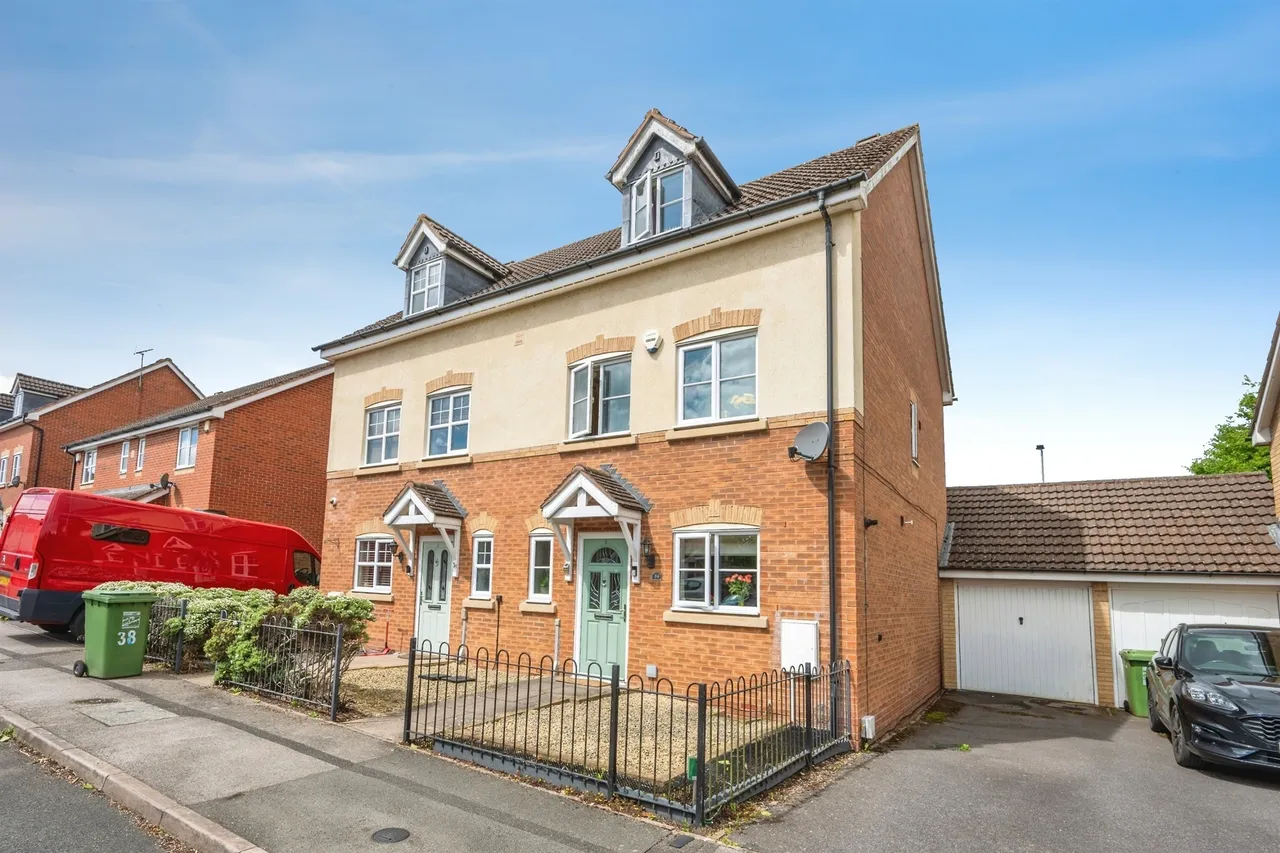 3 bed house for sale — Wheatcroft Close, Redditch