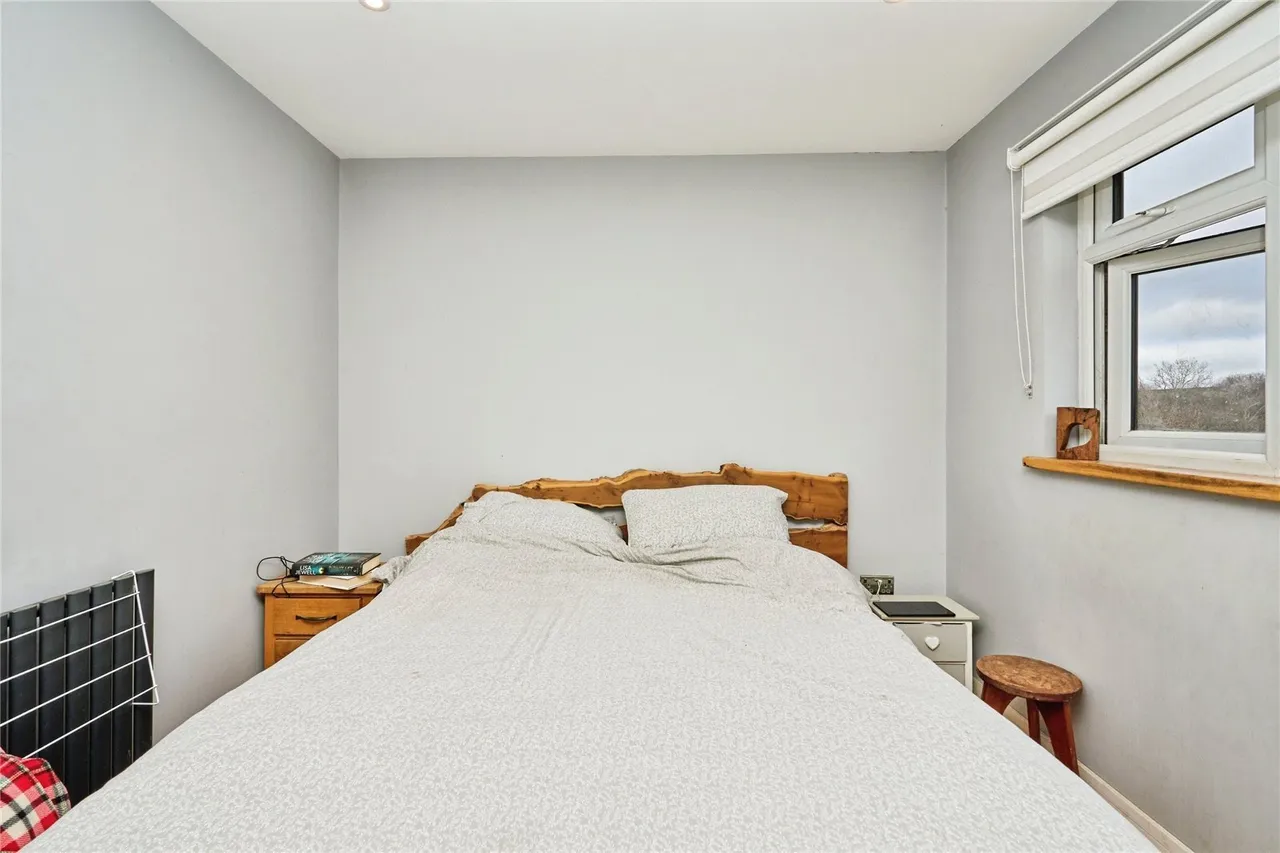 Mayfield Drive, Newport, PO30, photo 7