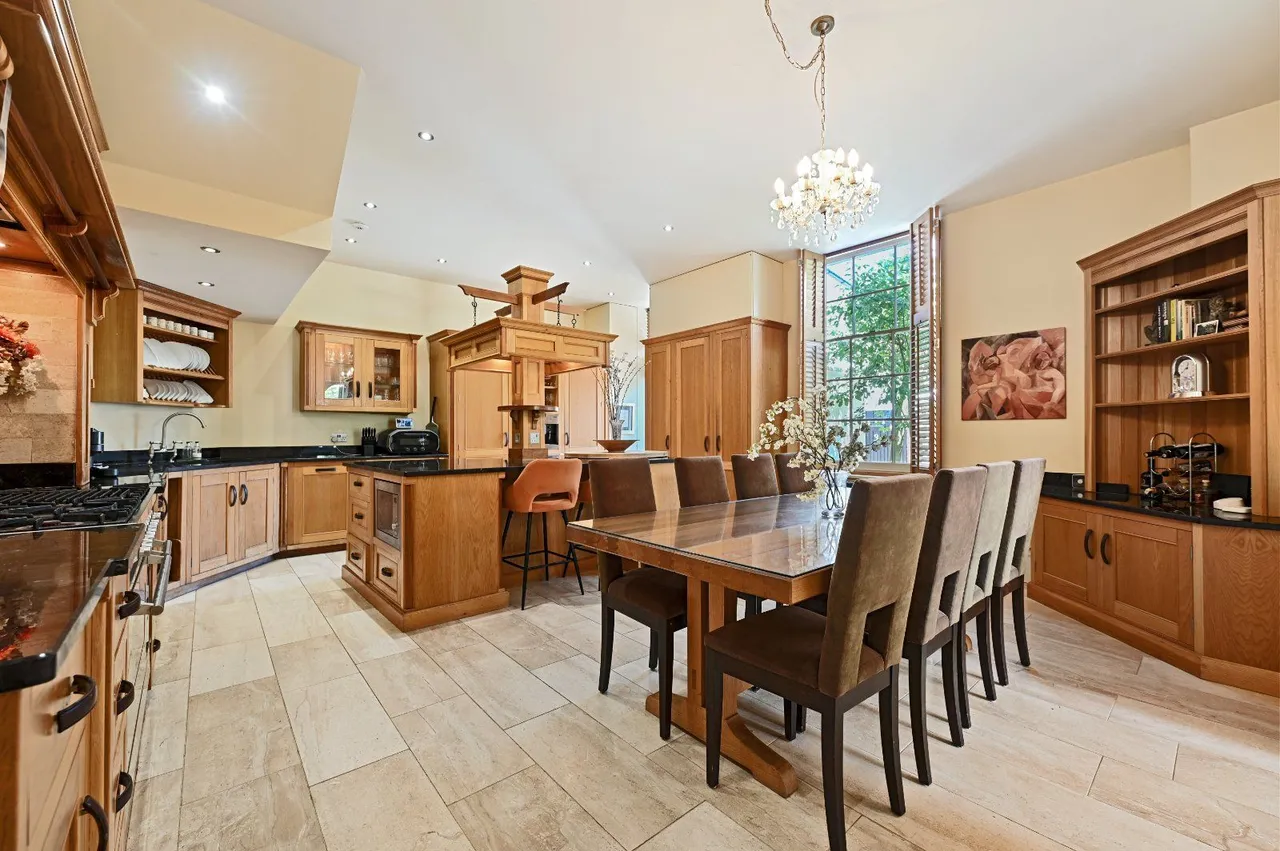 Kentish Lane, Brookmans Park, Hertfordshire, AL9 6JY, photo 7
