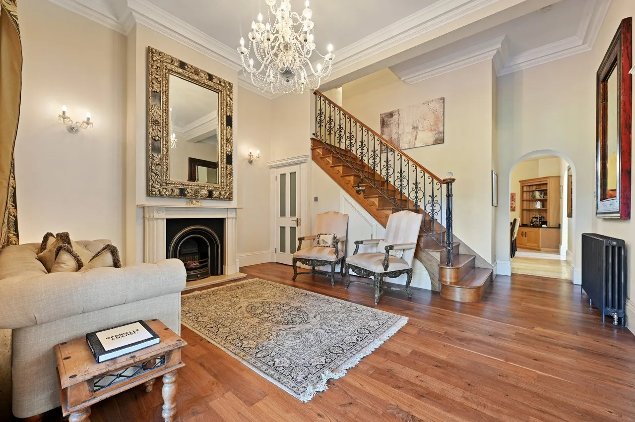 Kentish Lane, Brookmans Park, Hertfordshire, AL9 6JY, photo 11