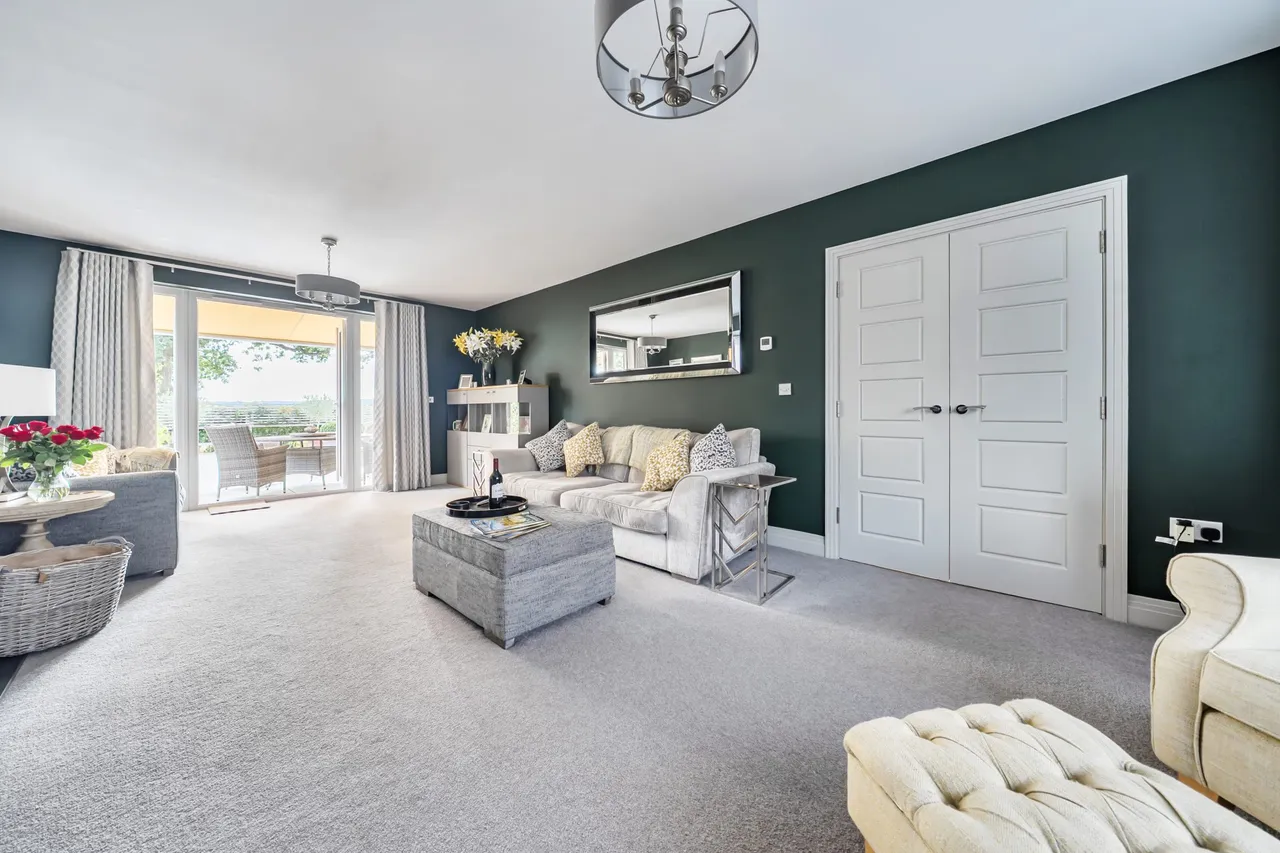 Oak Tree Close, Odiham, Hook, RG29 1FT, photo 8