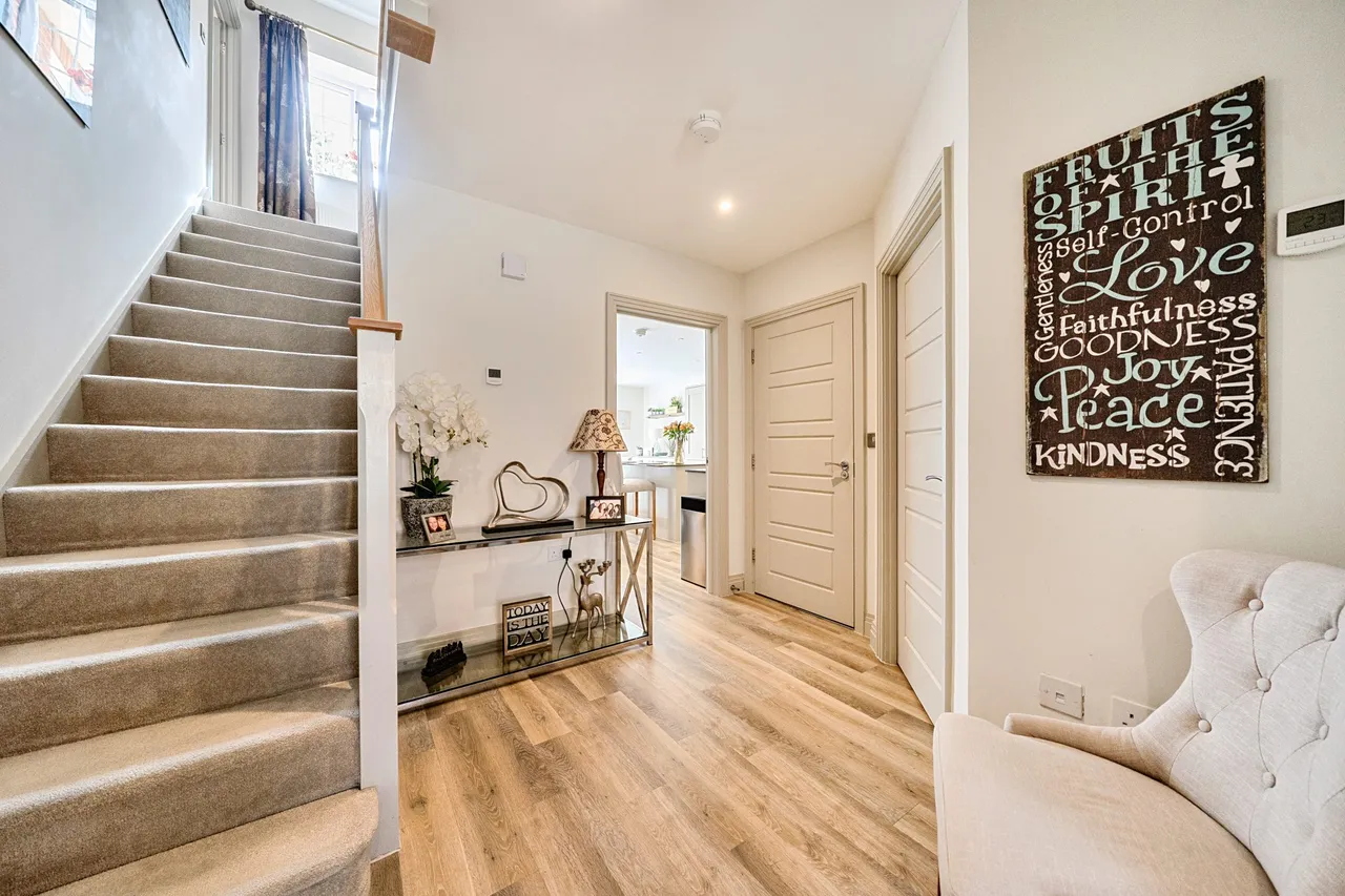 Oak Tree Close, Odiham, Hook, RG29 1FT, photo 11