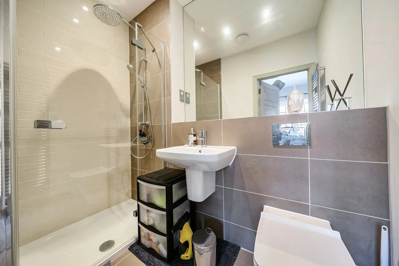 Oak Tree Close, Odiham, Hook, RG29 1FT, photo 16