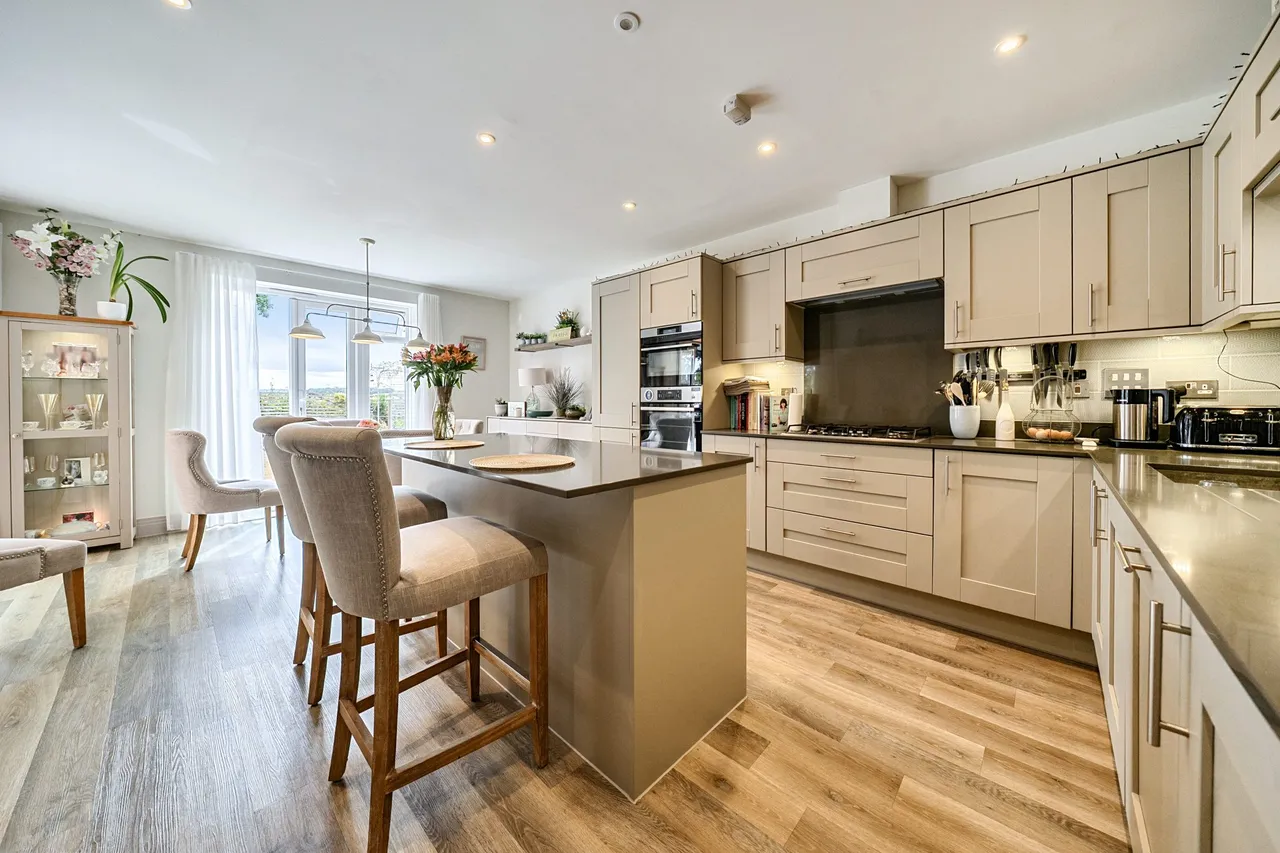 Oak Tree Close, Odiham, Hook, RG29 1FT, photo 3